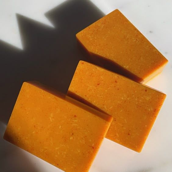 Turmeric SeaMoss Aloe Vera Brightening face/Body soap for acne & Dark mark Removal - hydration & Smoothing
